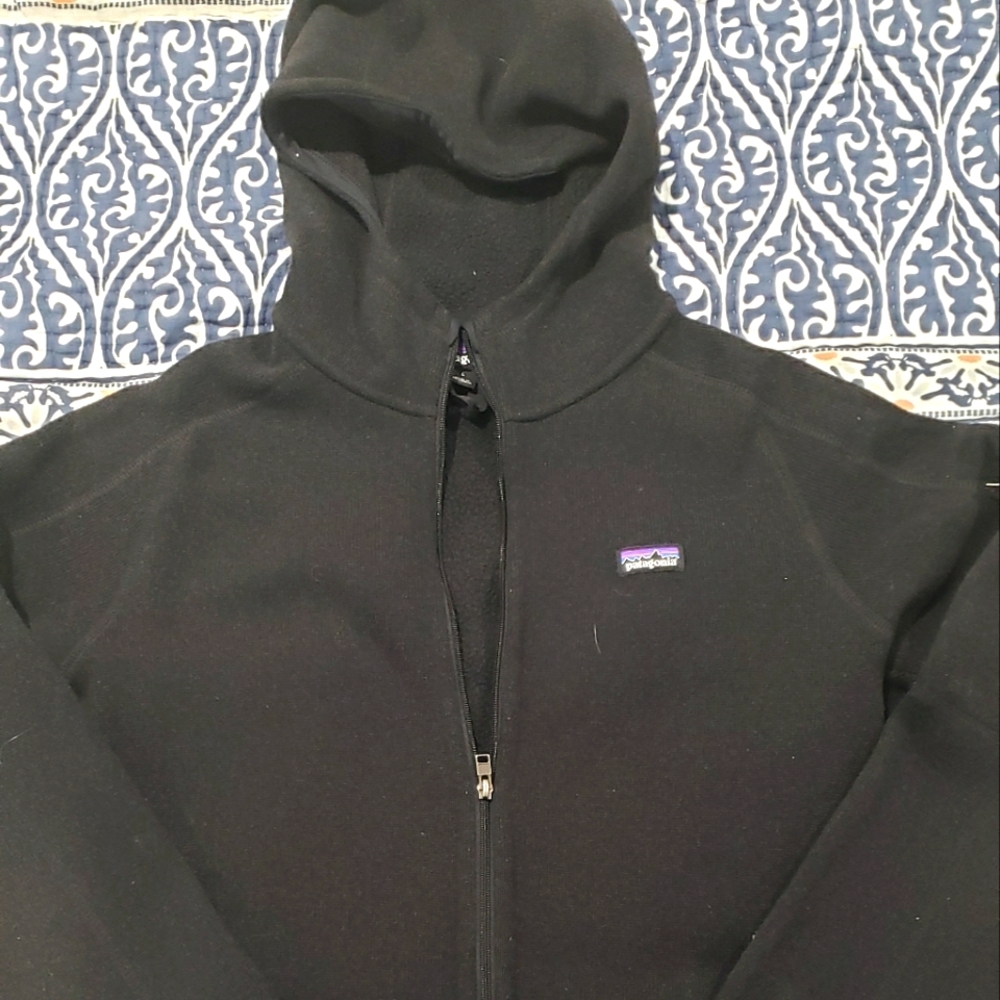Patagonia Better Sweater black with hood
